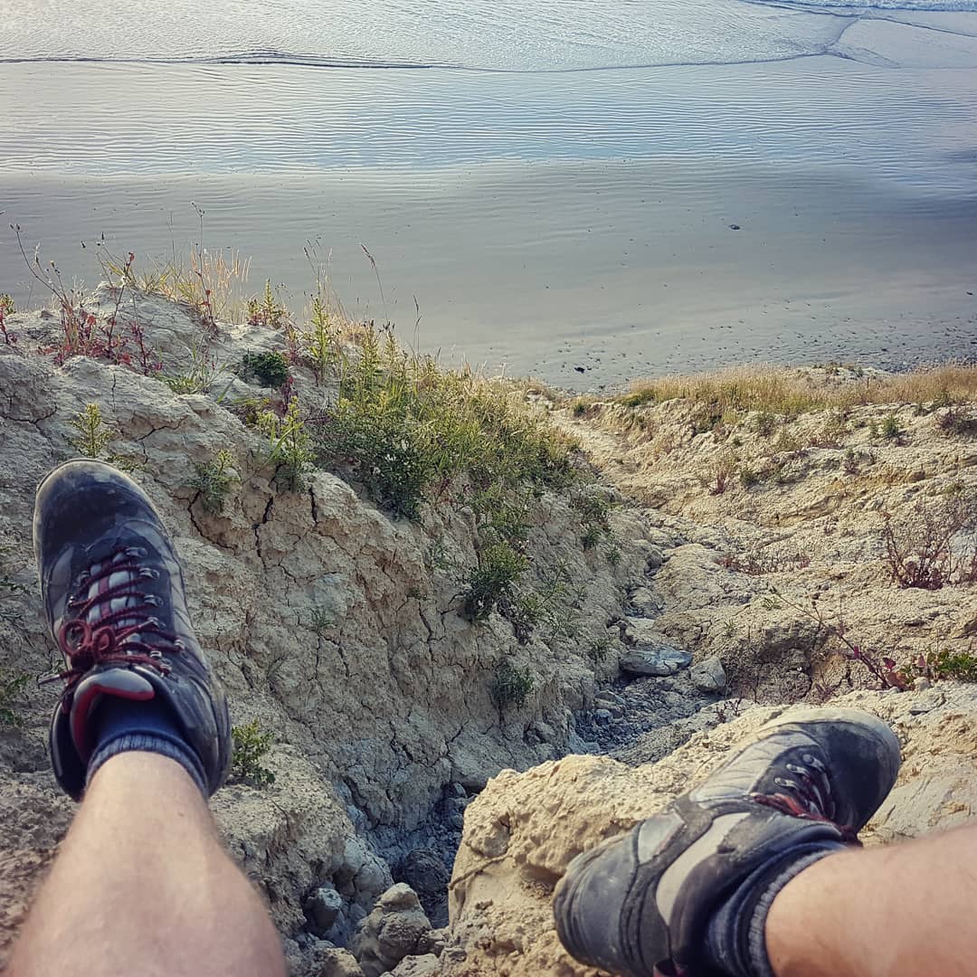 Had a great day fossil hunting in some coastal cliffs. What a beaut of a day we had, need to go and clean up my finds and see what I actually found 😁

Boots by @kathmandugear
      