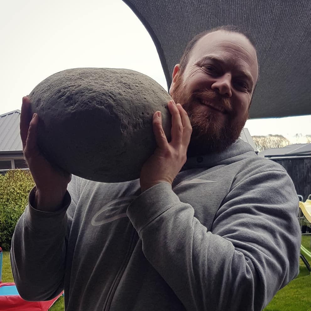 Found a gigantic fossil crab today! Clocking in at 22kg (50lbs) and 32cm wide with the tips of the legs sticking out either side, this is going to be a absolute unit. Hoping for a massive claw in there 😁

I've included a crab from Washington, USA for scale.

No idea how to prep it, anyone got any suggestions?

Thanks for a great day out @jordonz_gemz! 
                 